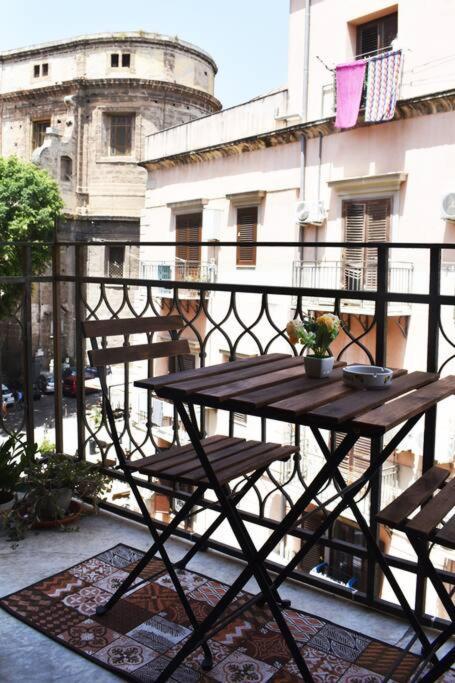Appartamento Nel Centro Storico Di Palermo - Via Meli'S House מראה חיצוני תמונה